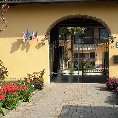 Bed&Breakfast La Siepe Πινερόλο Εξωτερικό φωτογραφία